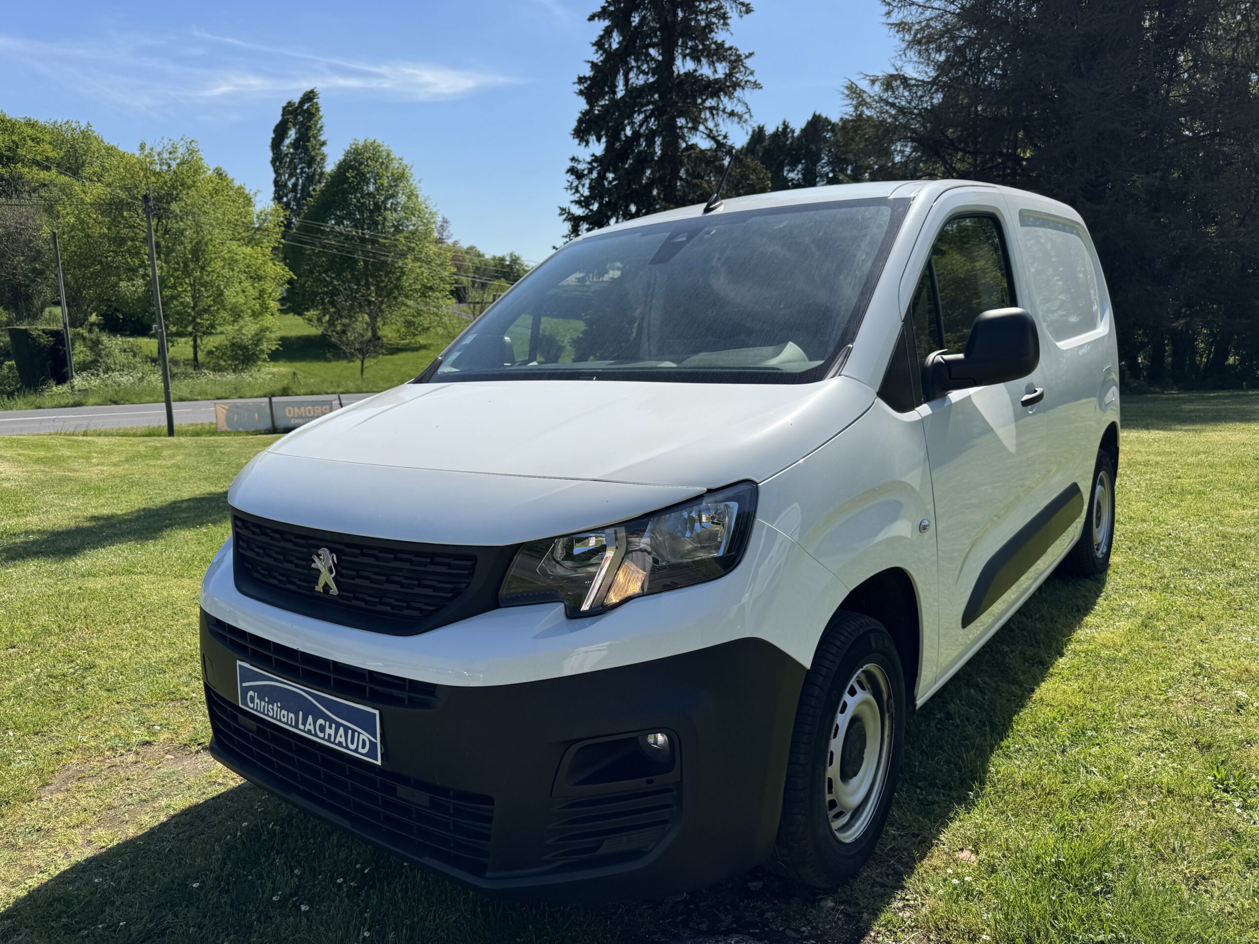 PEUGEOT PARTNER III (2) FOURGON 1.5 BLUEHDI 100 S&S 650KG STANDARD ASPHALT PEUGEOT PARTNER III (2) FOURGON 1.5 BLUEHDI 100 S&S 650KG STANDARD ASPHALT